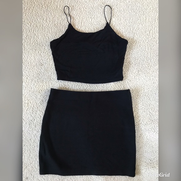 Fashion Nova Other - Crop top & skirt set